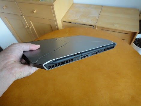 Alienware 13レビュー 13インチ液晶搭載のゲーミングノート パソコン徹底比較購入ガイド