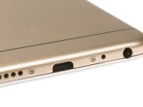 the microUSB port - Vivo V5 review