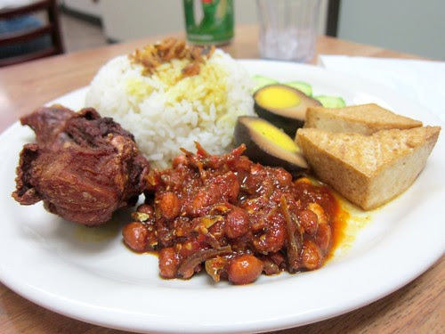 Nasi Ayam Muda Goreng