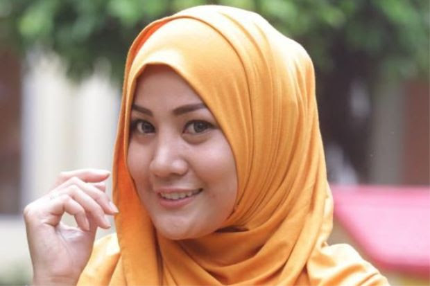 Naik hantu Yana Samsudin datang lambat, jalan berlenggang dan tak minta maaf