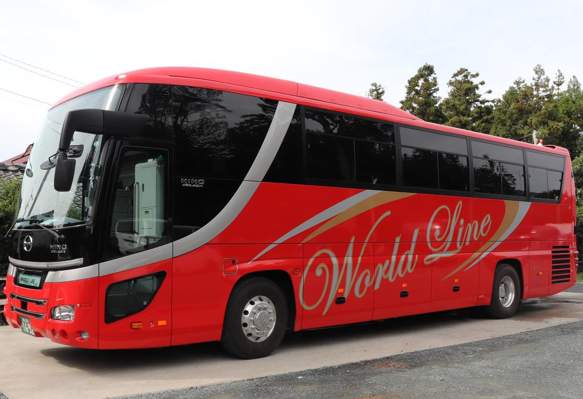バス 車両紹介 最高に上質な送迎ハイヤー 貸切バス 株式会社world Line 愛知県豊川市