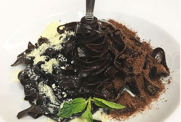 Estos restaurantes de la CDMX tienen platillos de color ¡negro! giacovanni
