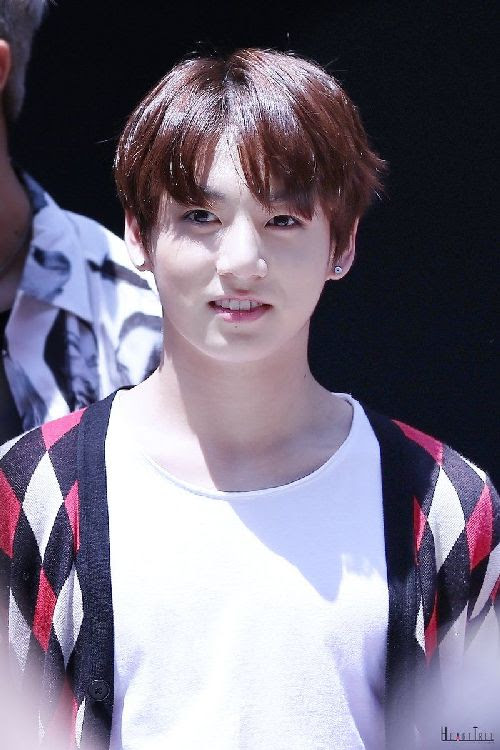 Deretan 25 Foto Terbaru Jungkook BTS yang Bikin Klepek ...