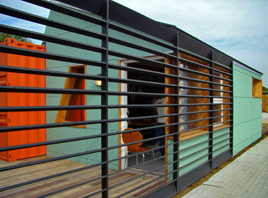 Solar Decathlon 2007: Colorado Exterior Louvers, Solar Decathlon 2007: Colorado House, solar decathlon, University of Colorado, Colorado zero energy house, CU, National Mall, Washington D.C., solar house, photovoltaic house, energy efficiency, sustainable design, green building, EERE, DOE, sd_co1.jpg