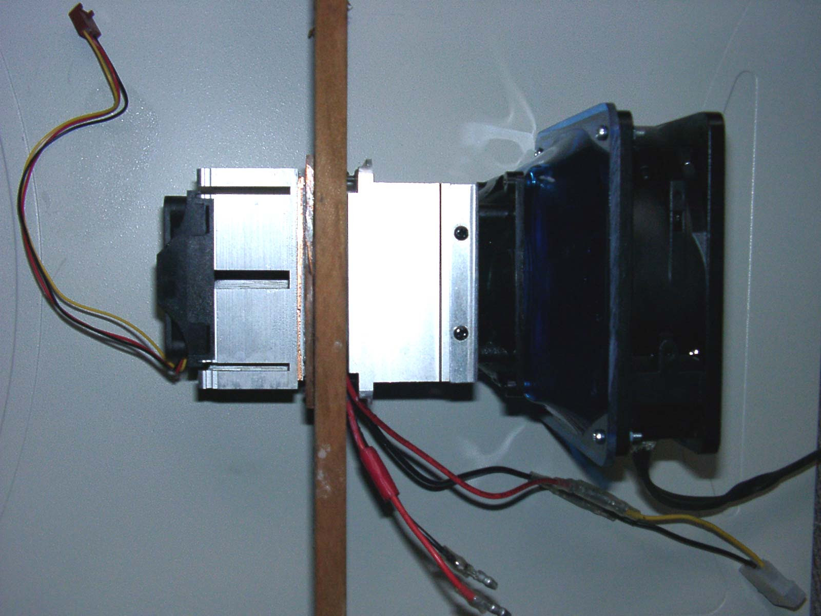 ペルチェ冷蔵庫に挑戦