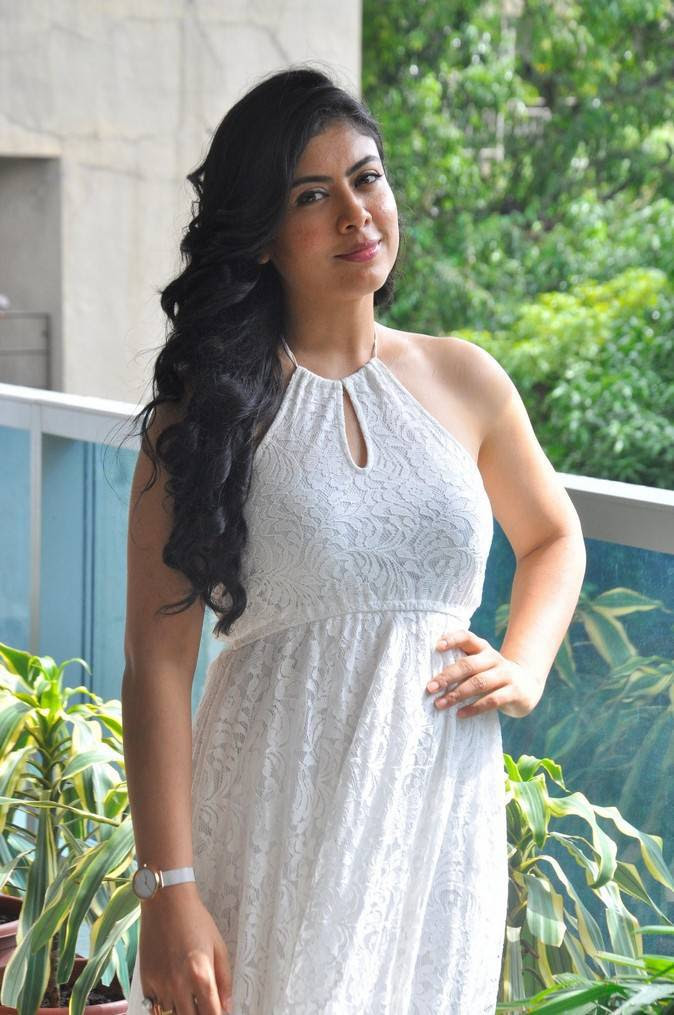 Glamours Delhi Girl Anurita Jha Photo shoot In White Dress