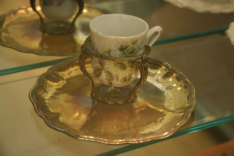 5. Mancerina y taza acoplada. Autor, Tamorlan