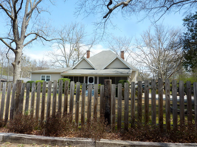 P1180403-2013-03-30-Ellenwood-Georgia-Vernacular-House