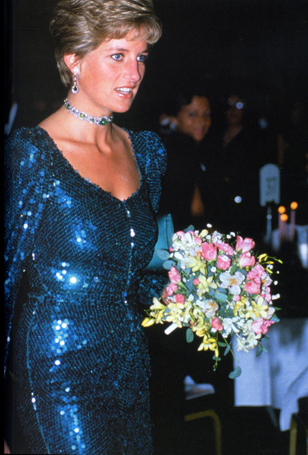 princess diana wedding photos. dresses to Diana#39;s wedding dress, princess diana wedding dress train.
