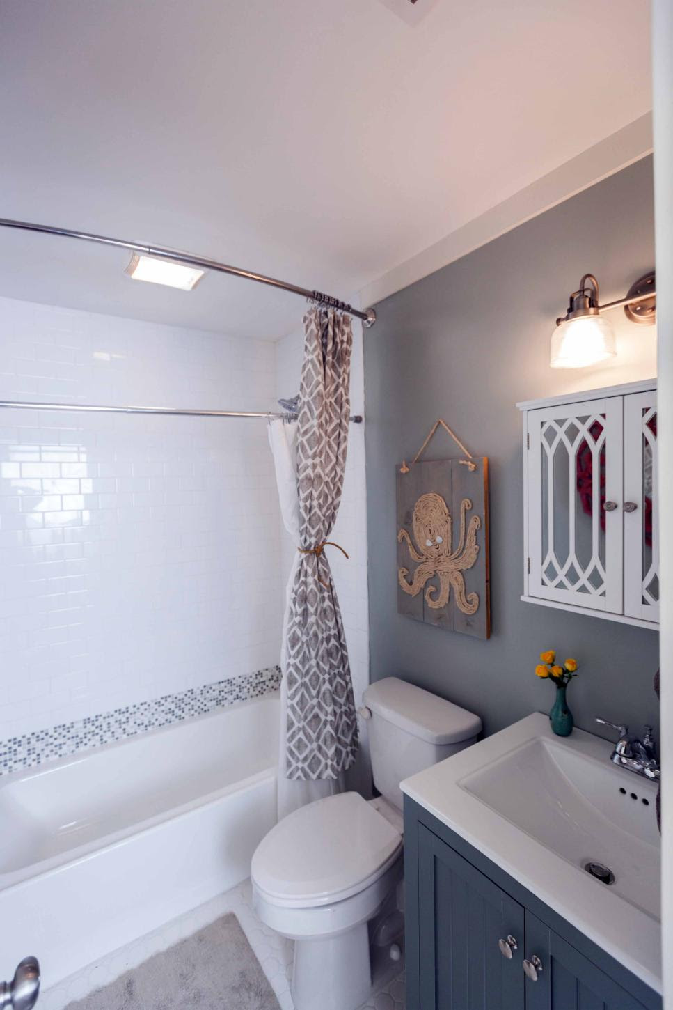 20 Small Bathroom Before and Afters HGTV 20 Small Bathroom Before and Afters HGTV