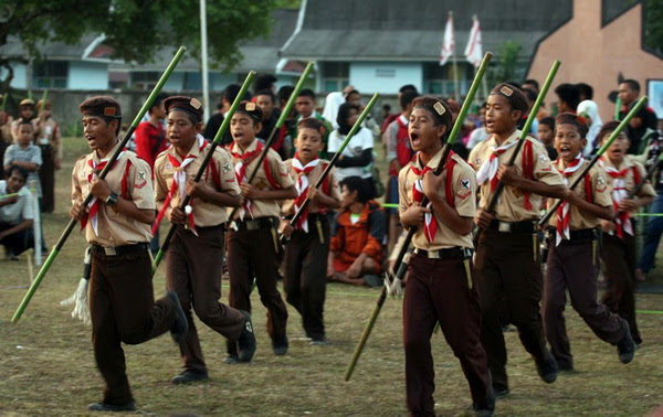 Contoh Puisi Tema "Pramuka"  BERBAGI INFO : Tips Trik 
