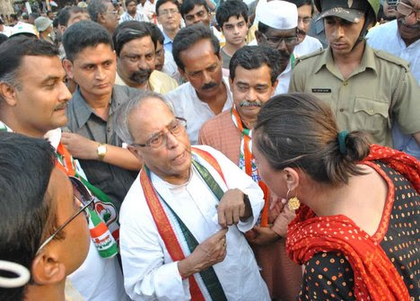 Pranab clarifies on 2G note: not new, part of background paper ...