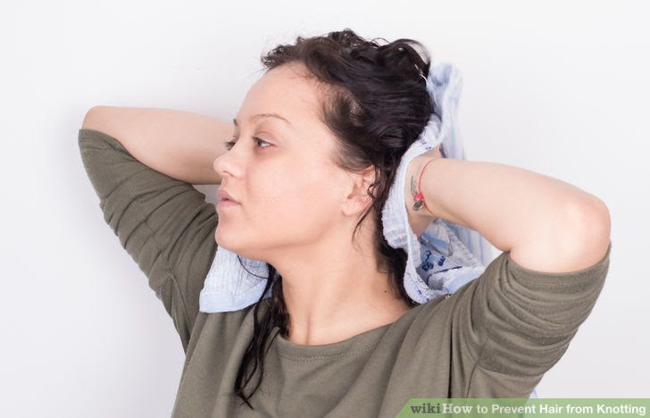 Prevent Hair from Knotting Step 4.jpg