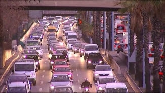 Trànsit molt intens a les vies d'accés a Barcelona