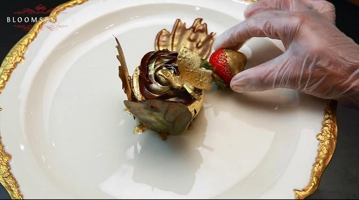 Golden Phoenix Cupcake от Bloomsbury. Самый дорогой в мире кекс