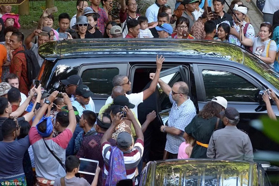 Local residents gathered to bid goodbye to the Obamas