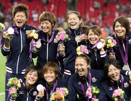 ロンドンオリンピック 祝 銀メダル なでしこジャパン ハルくんの音楽日記