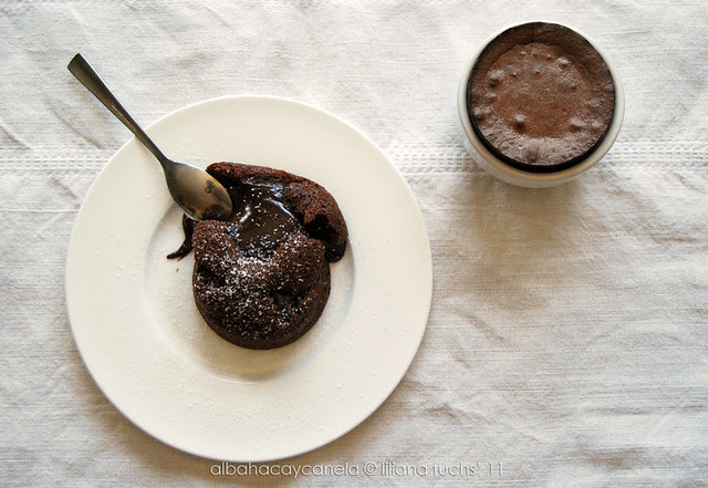 Molten chocolate cake