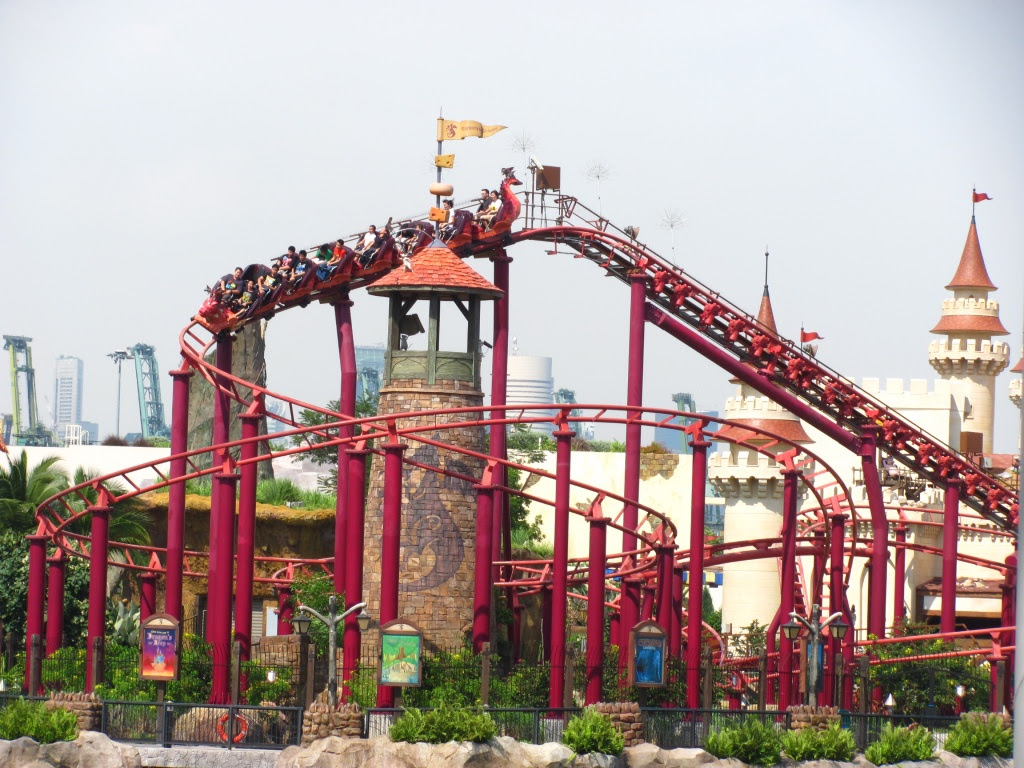 Enchanted_Airways_overview_at_Universal_Studios_Singapore