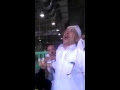 بالفيديو.. بكاء هستيري لمعتمر كفيف لحظة استرداد بصره أمام الكعبة