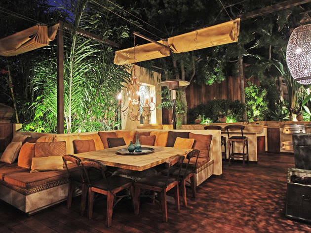 Beautiful Outdoor Room With Full KItchen Pictures, Photos 