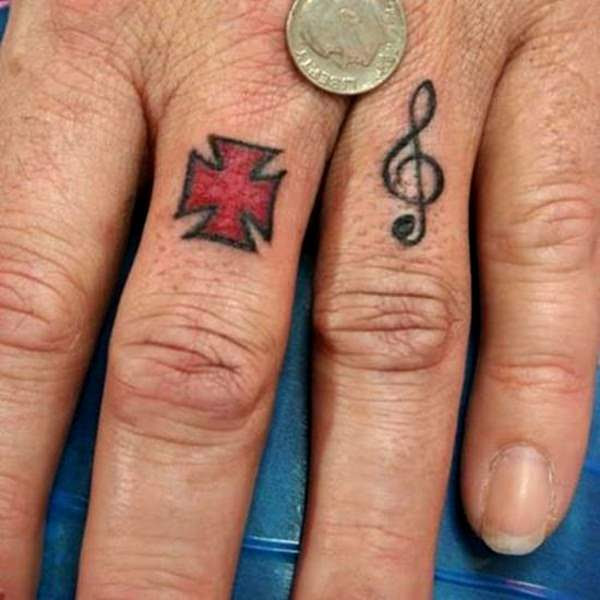 Finger Tattoos 17