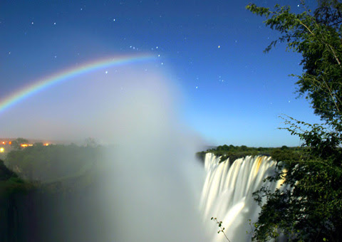 http://upload.wikimedia.org/wikipedia/commons/6/6d/LunarRainbowVicFalls_small.jpg