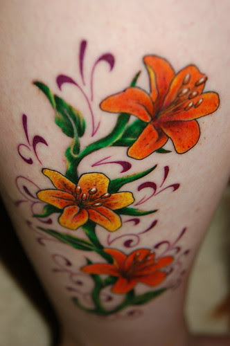 Flower tattoo designs are feminine, 