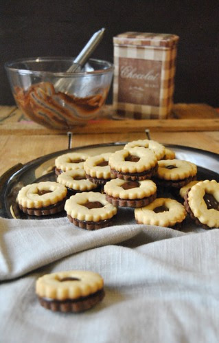 Cookies with chocolate dulce de leche