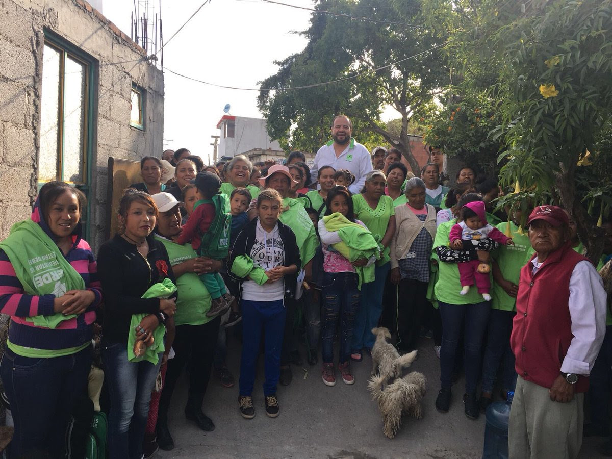 En Santo Tomás Chautla, candidato del PVEM ofrece 