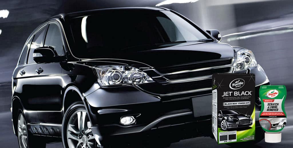 Merawat Mobil  Berwarna Hitam DR OTO