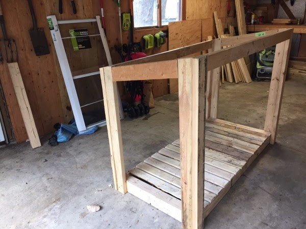DIY Log Store | MyOutdoorPlans | Free Woodworking Plans 