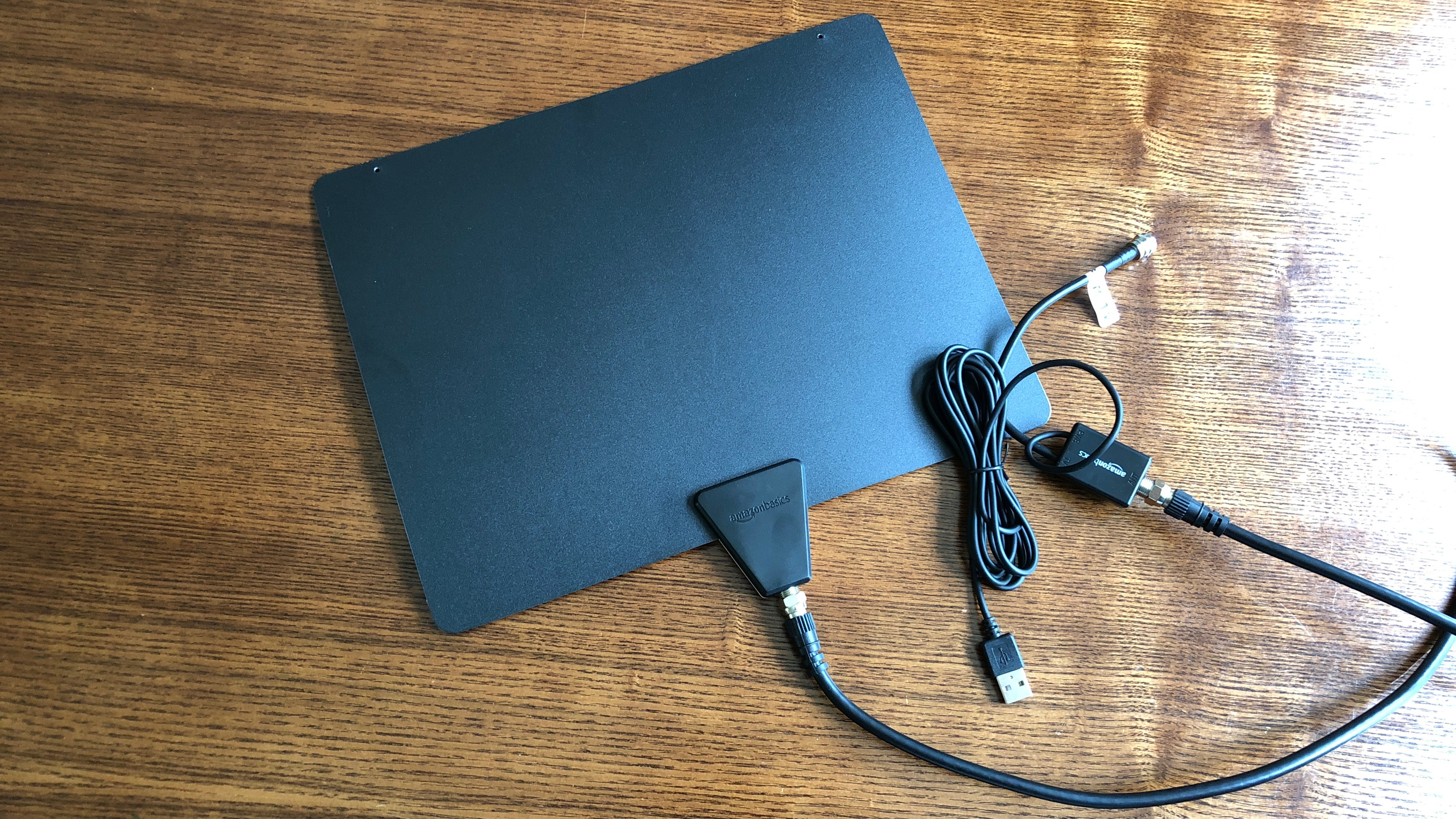 The best indoor TV antennas 2018: 6 great digital TV antennas for inside  your house - iBlogiBlog