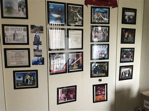 magnetic frame     photographs portraits signs