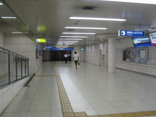 北新地駅 現地写真 Jr東西線 13 Reports For The Future 未来へのレポート