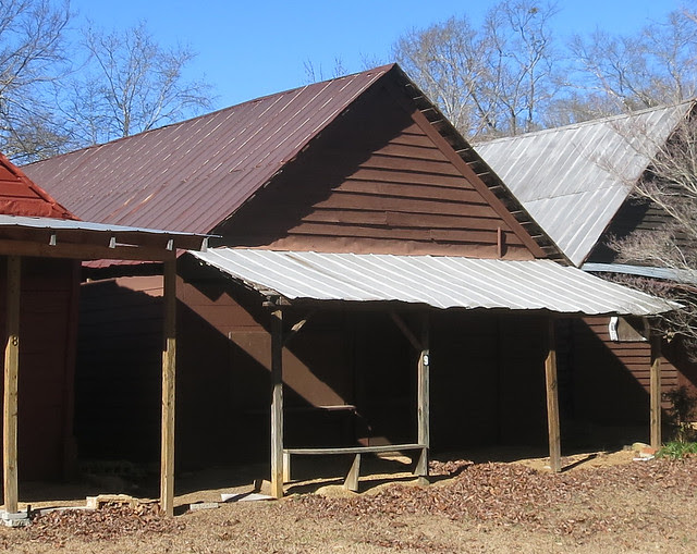 IMG_0063-2014-01-24-Shingleroof-Campground-McDonough-Georgia-single-brown-paint