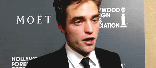  photo RobertPattinsonHFPADinner1.gif
