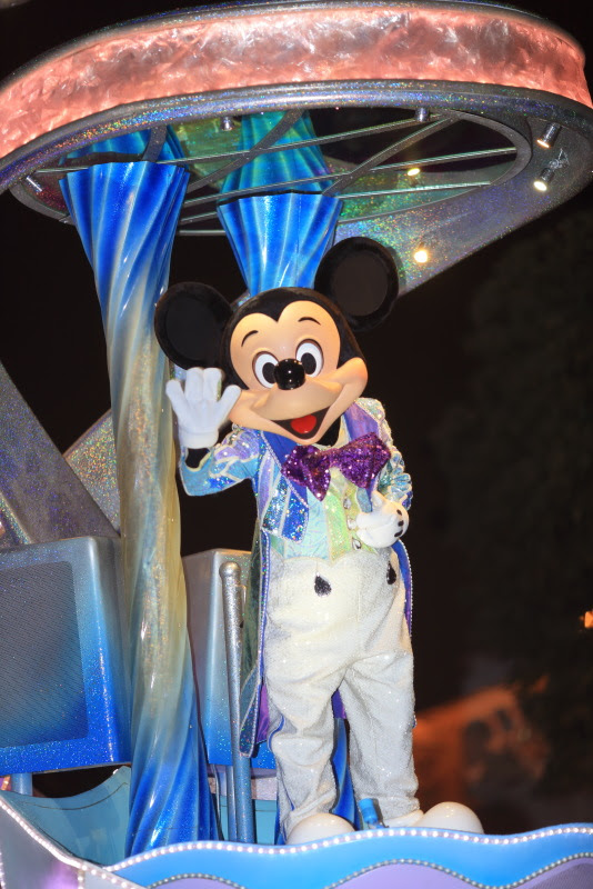 雨の日にしか見られないパレード ナイトフォールグロウ ディズニーと写真とカメラ日記