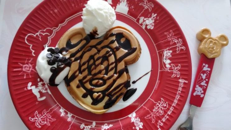 簡単 ２分焼くだけ ワッフルメーカーでパーク気分 ディズニー