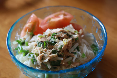 幼児食 1歳11ヶ月 そうめん ツナともやしとほうれん草ミックスのせ Yummy Happy Life