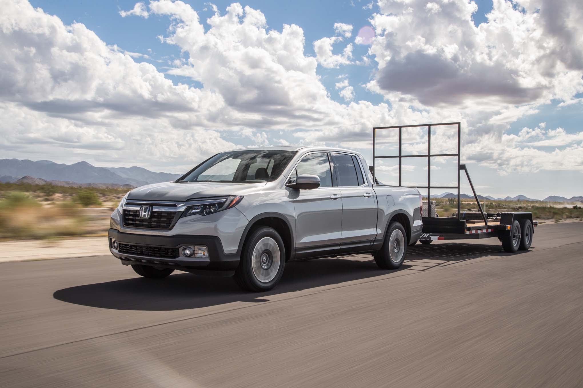 2017 Honda Ridgeline AWD front three quarter trailer tow