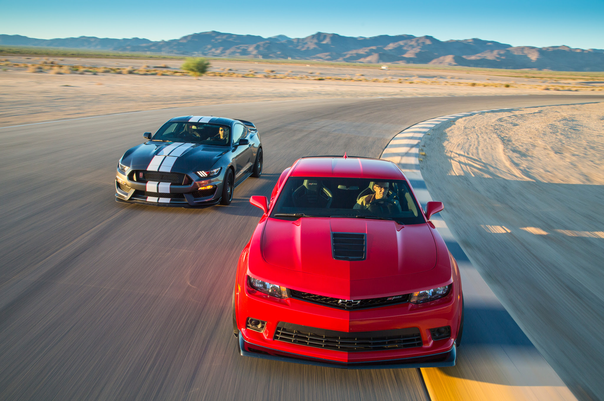 2015 Chevrolet Camaro Z28 vs 2016 Ford Shelby GT350R Mustang top view in motion