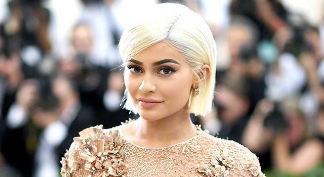 カイリー ジェンナーとは 最近女児を出産したお騒がせカーダシアンファミリーの末っ子まとめ