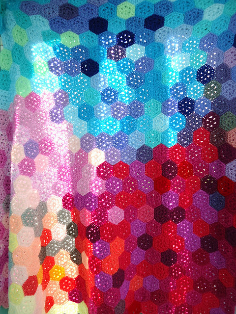 cajunmama:

I love this- I might make one like it when I’m done with my ripple.
