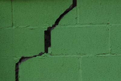 fix  pinhole water leak   cinder block wall
