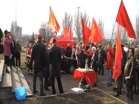 митинг по вопросу перебоев с поставкой воды в Алчевск