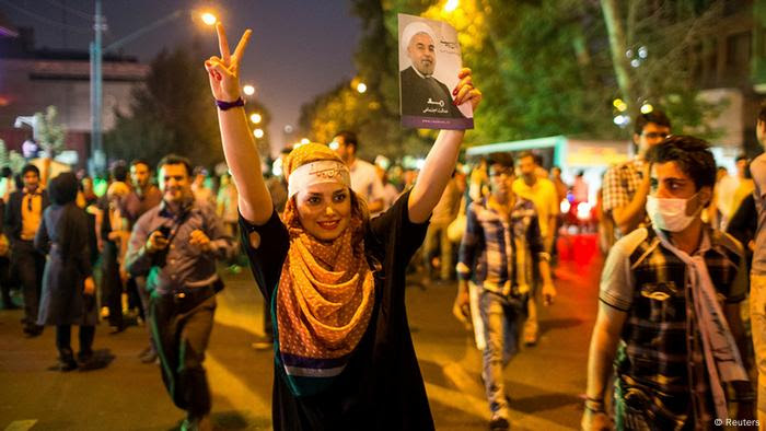 نوری‌زاد: از شعارهایی که مردم می‌دادند این بود: رأی ما را دزدیدند، قسطی دارند پس می‌دن!