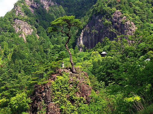 鳳来寺山