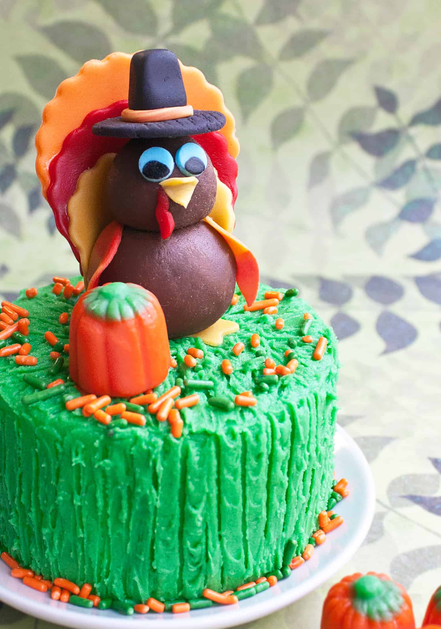 Video: How to make a turkey cake topper • CakeJournal.com