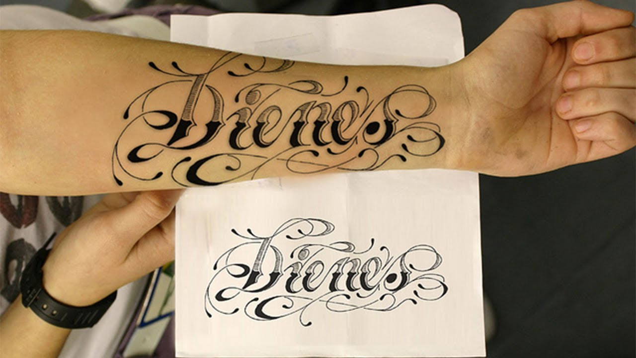 schönes Namentattoo
